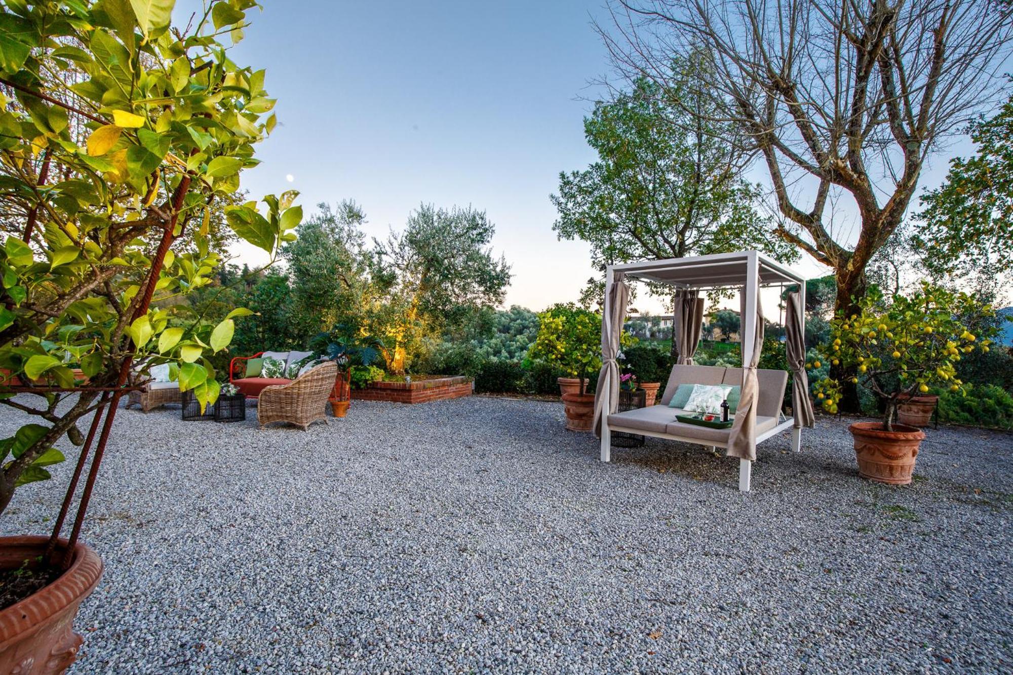 Villa Amore, A Romantic Hilltop Farmhouse In Lucca Exterior foto