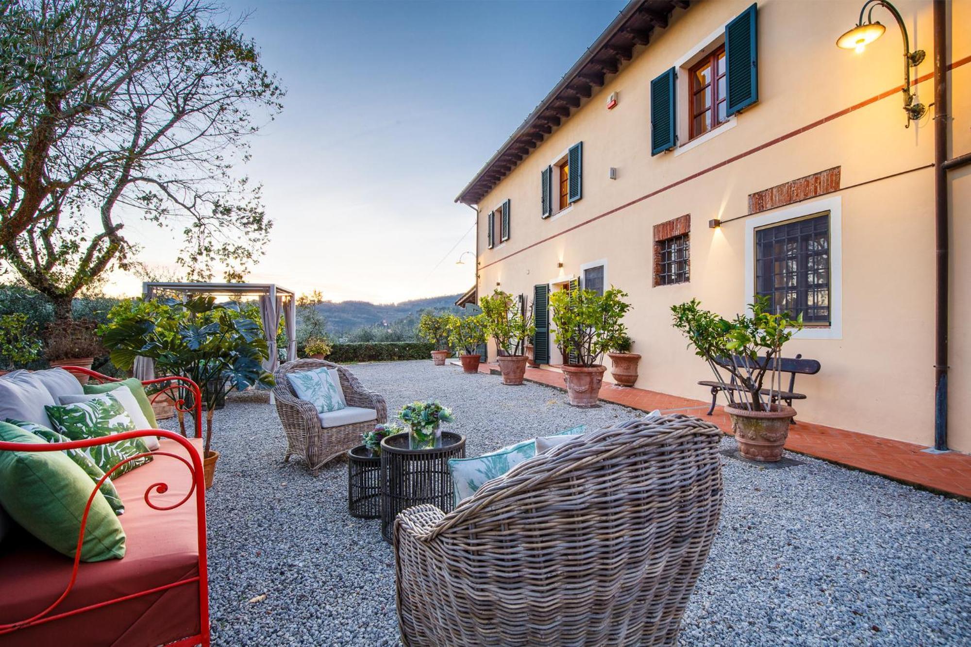 Villa Amore, A Romantic Hilltop Farmhouse In Lucca Exterior foto